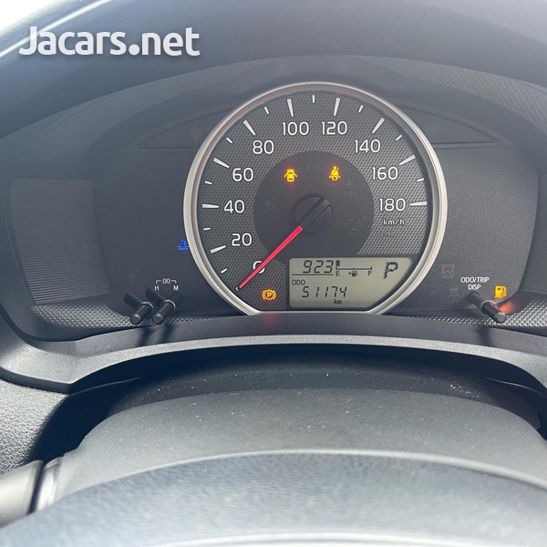 Toyota Axio 1,3L 2016-9