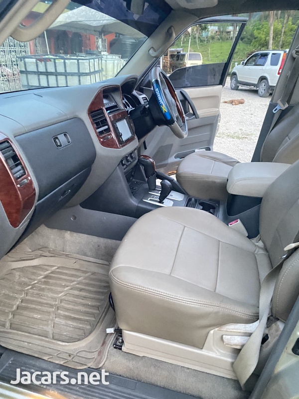 Mitsubishi Pajero 3,0L 2003-8