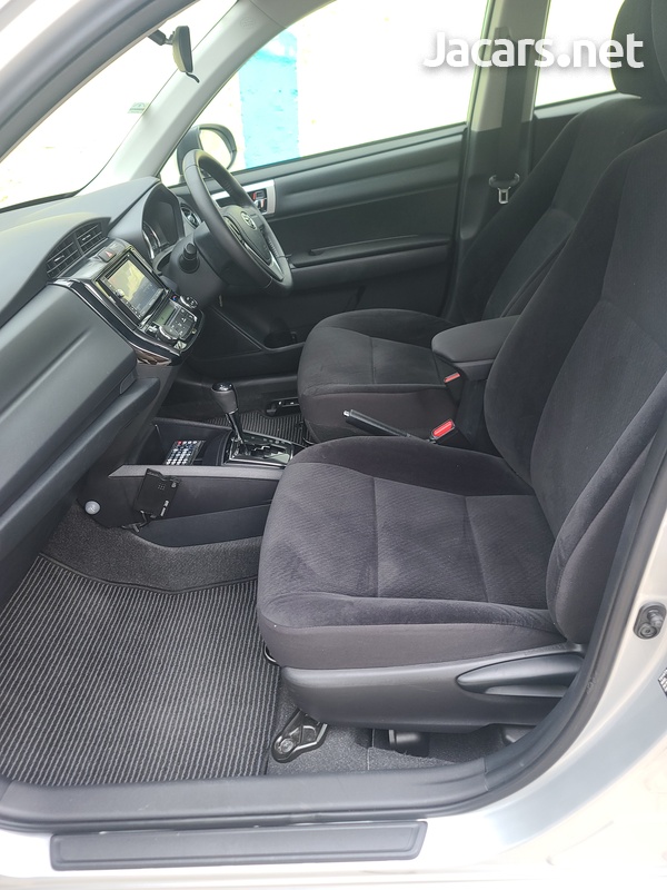 Toyota Axio 1,5L 2016-8