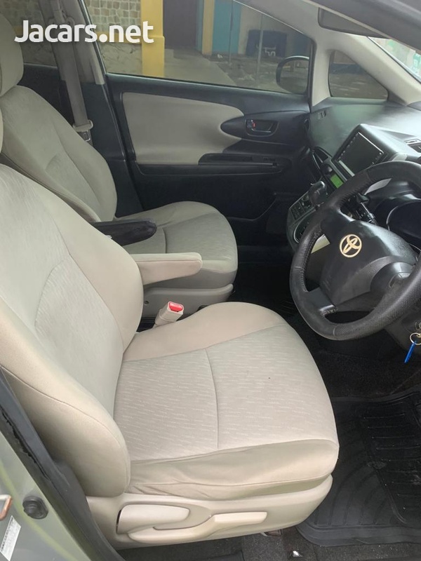 Toyota Wish 1,8L 2012-2