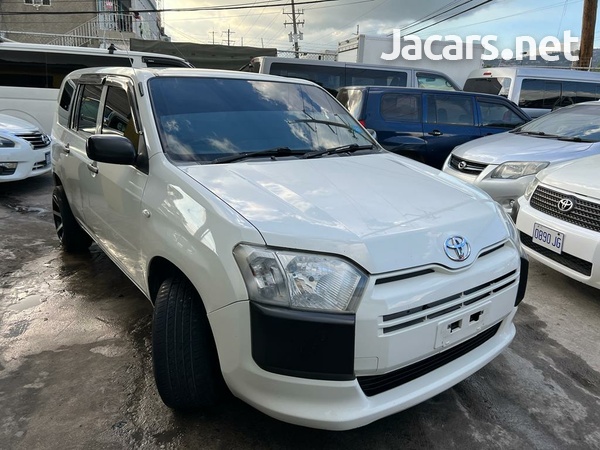 Toyota Probox 1,5L 2015-1