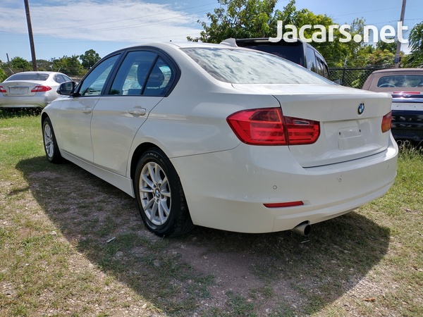 BMW 3-Series 2,0L 2013-8