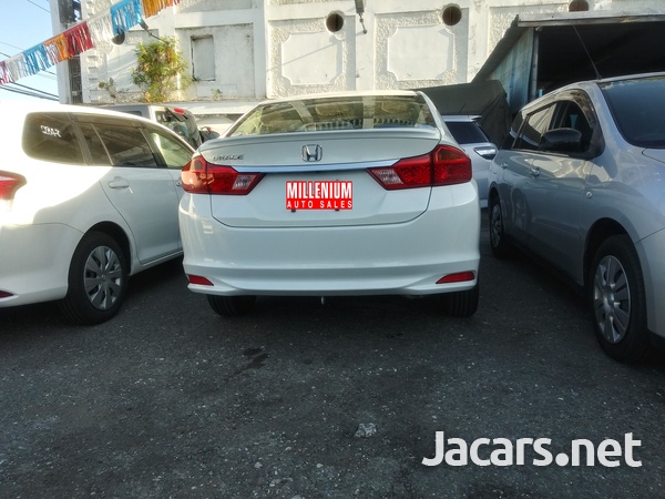Honda Grace 1,5L 2017-10