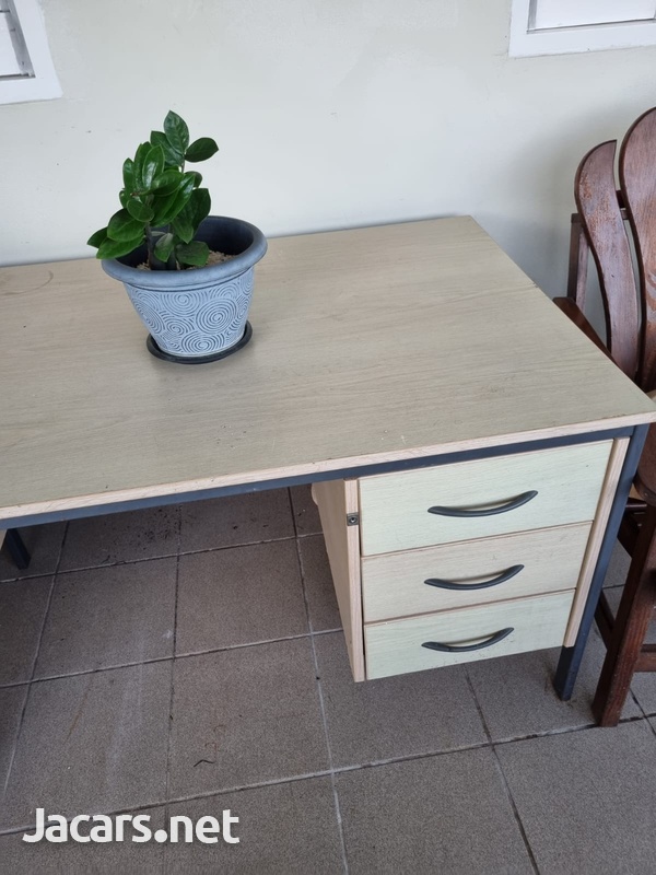 DESK 3 Draws