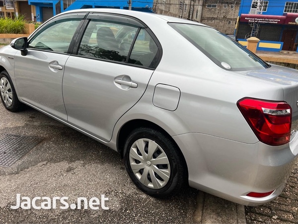 Toyota Axio 1,5L 2016-6