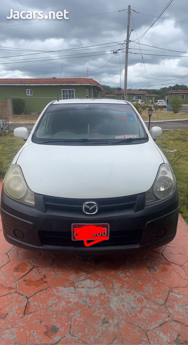 Mazda Familia 1,5L 2010-3