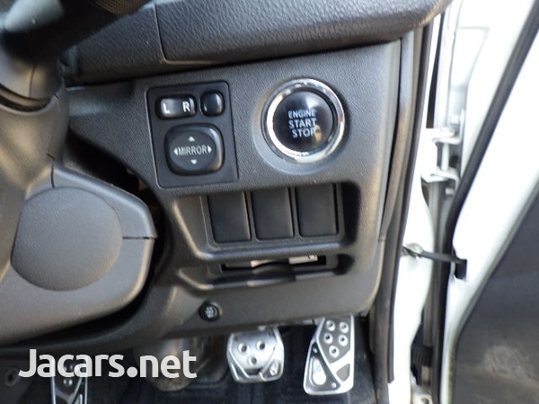 Toyota Hiace 2,0L 2014-13