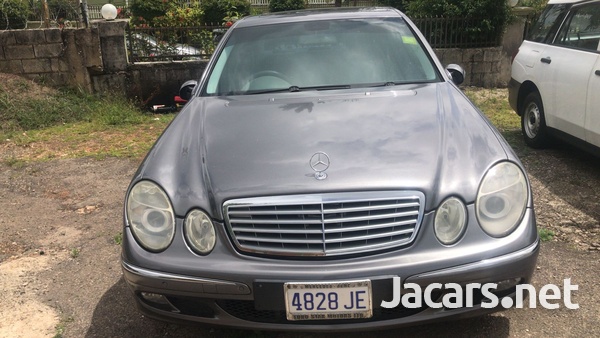 Mercedes-Benz E-Class 2,6L 2005-1