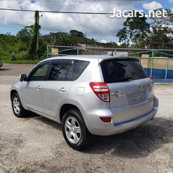 Toyota RAV4 2,0L 2014-3