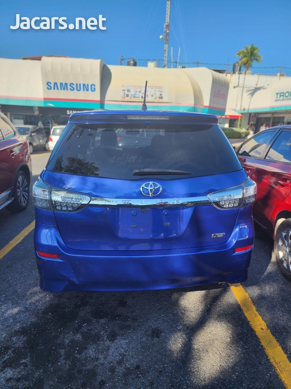 Toyota Wish 2,0L 2013-2