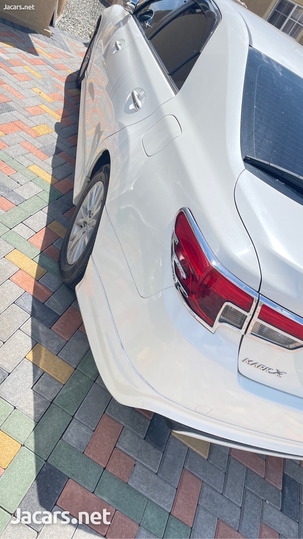 Toyota Mark X 2,5L 2013-5