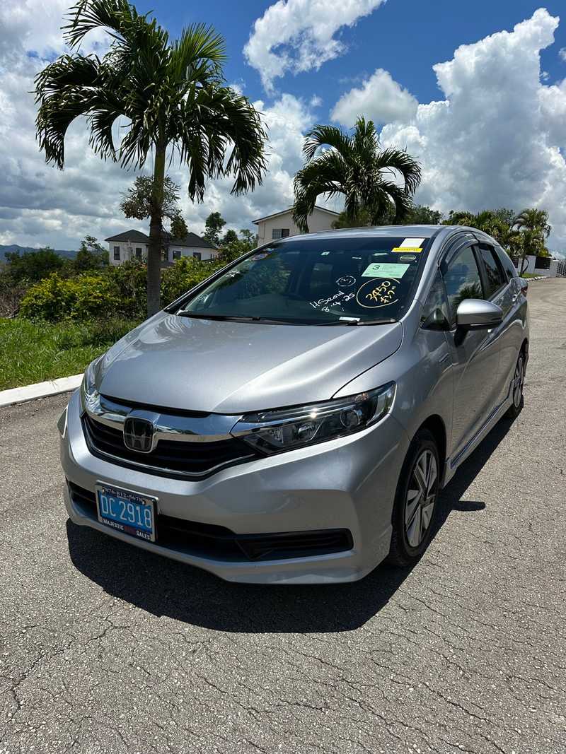 Honda Fit Shuttle 1,5L 2020 JA$2,120,000 №2469733 in Manchester