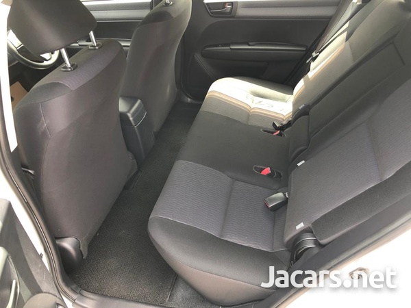 Toyota Fielder 1,8L 2014-7