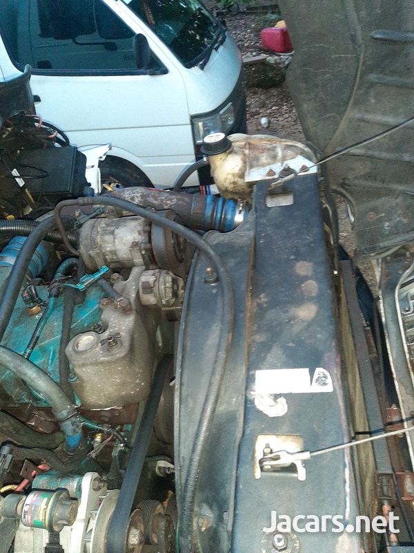 2003 International box truck-2
