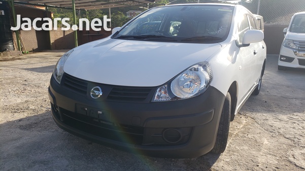 Nissan AD Wagon 1,5L 2016-3