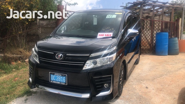 Toyota Voxy 2,0L 2016-1