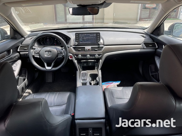 Honda Accord 2,0L 2018-8
