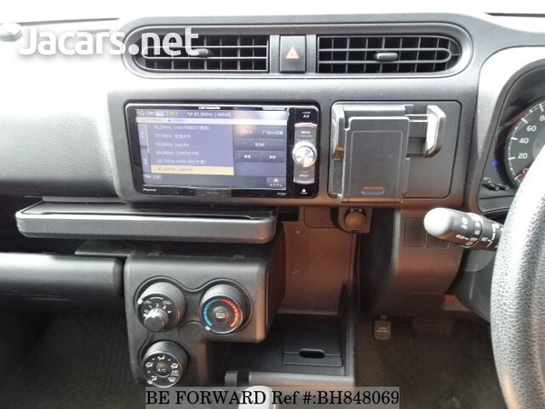 Toyota Probox 1,5L 2016-13
