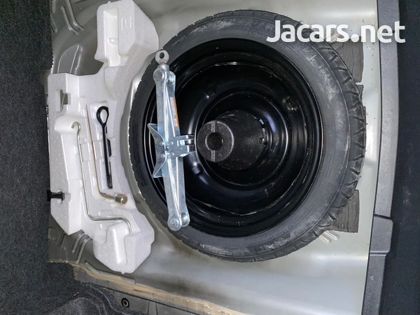 Toyota Axio 1,5L 2017-7