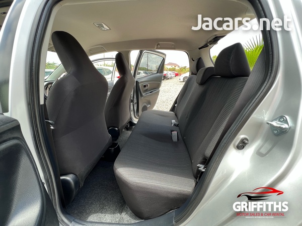 Toyota Vitz 1,0L 2017-13
