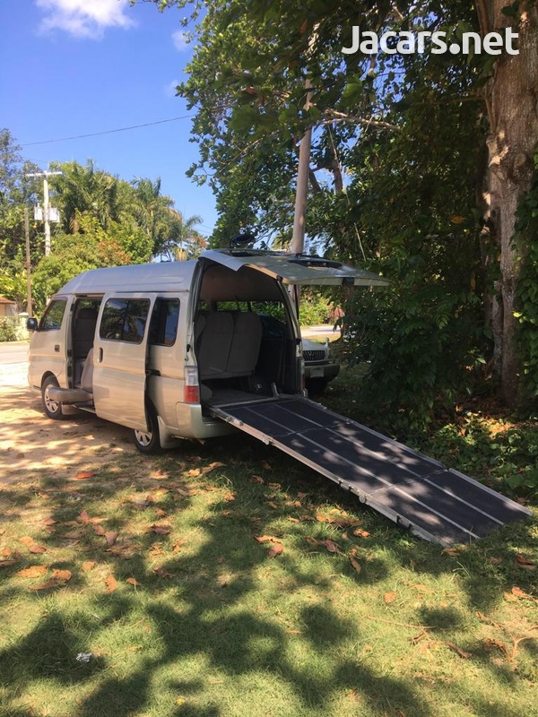 Nissan Caravan 2,5L 2006-2