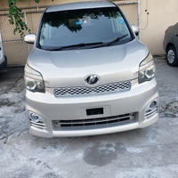 Toyota Voxy 2,0L 2011 Toyota Voxy 2,0L 2011
