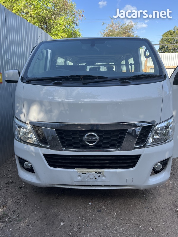 2017 Nissan Urvan N350-1