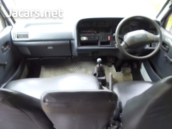 Toyota Hiace 3,0L 2000-3