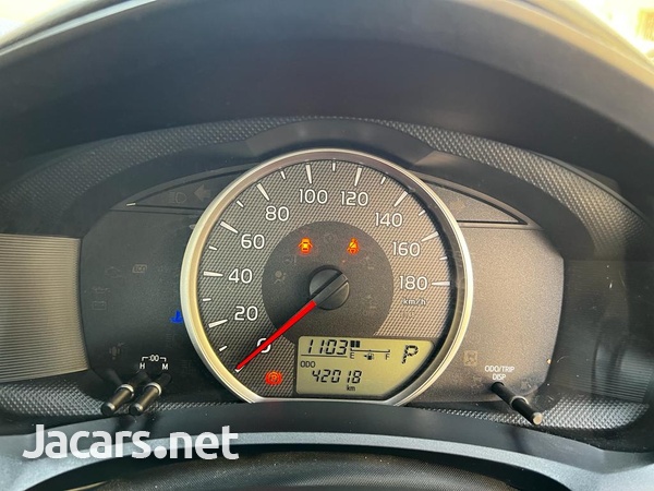 Toyota Axio 1,5L 2017-5