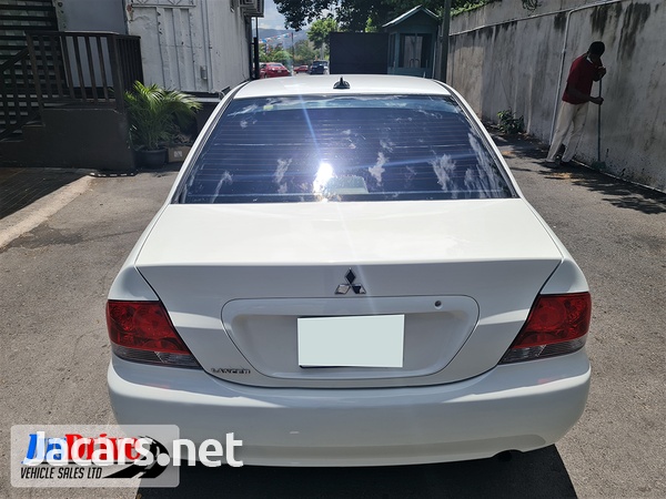 Mitsubishi Lancer 1,5L 2005-5