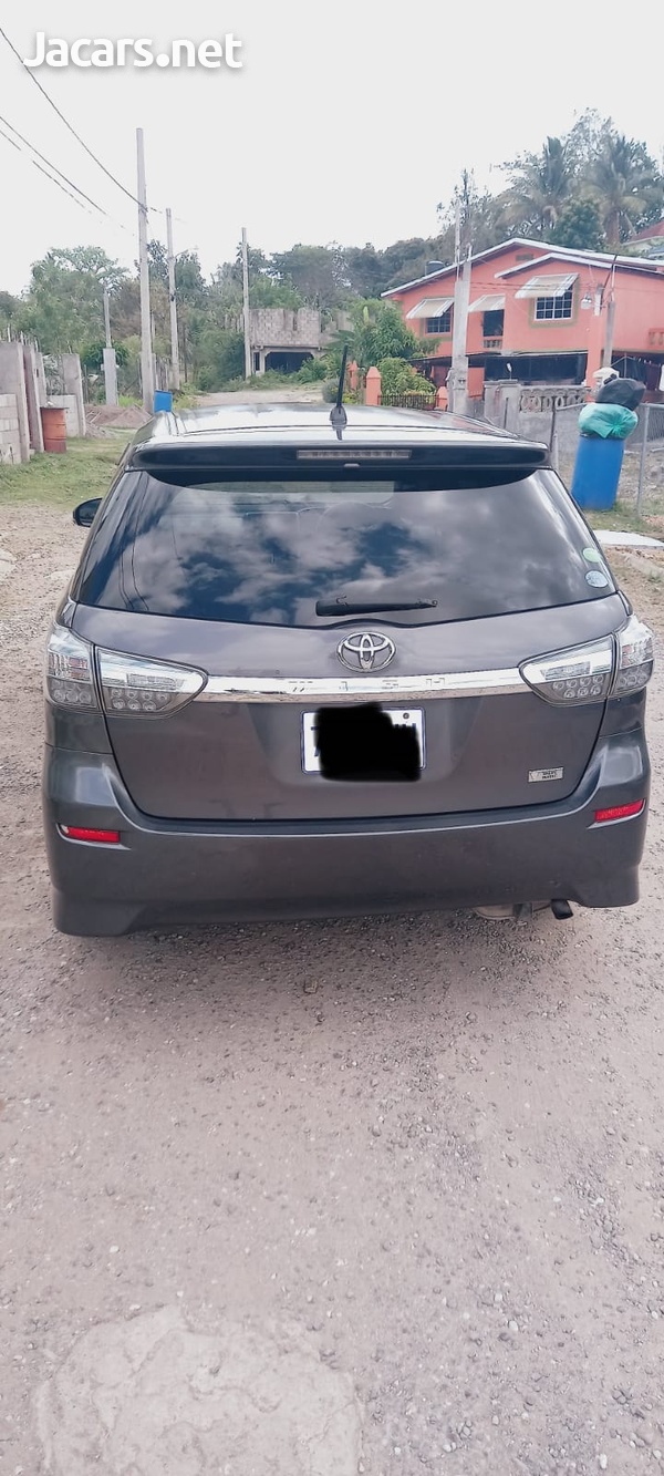 Toyota Wish 1,8L 2013-1