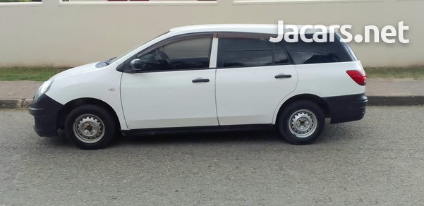 Nissan AD Wagon 1,5L 2014-3