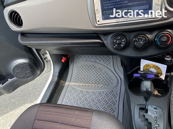 Toyota Vitz 1,5L 2013-11