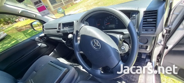 Toyota Hiace 2,0L 2017-7