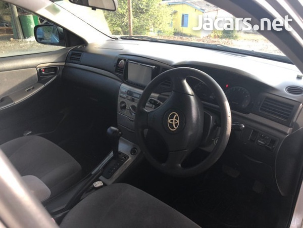 Toyota RunX 1,5L 2006-6