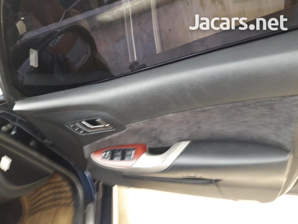 Toyota Crown 3,0L 2013-12