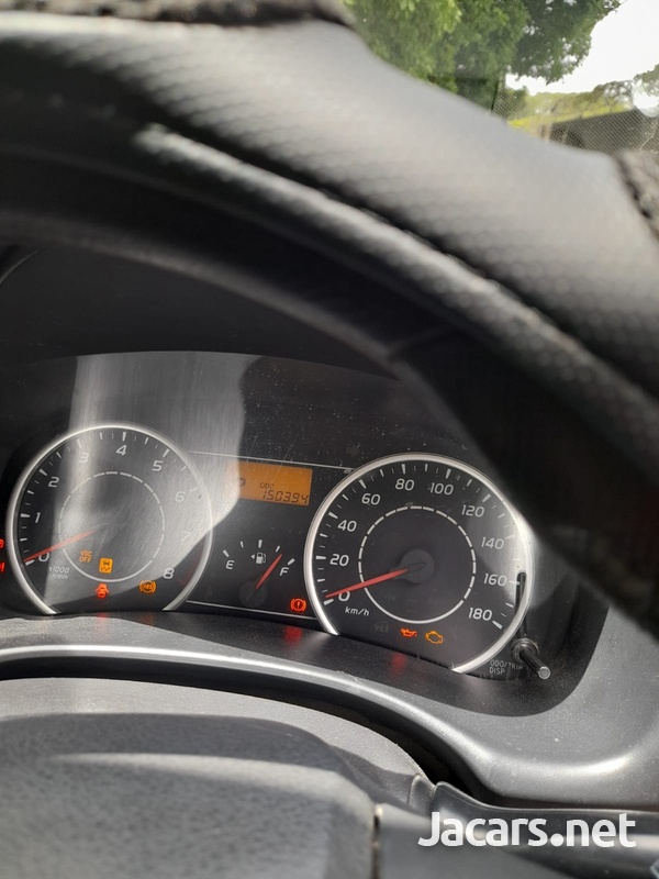Toyota Wish 2,0L 2011-4