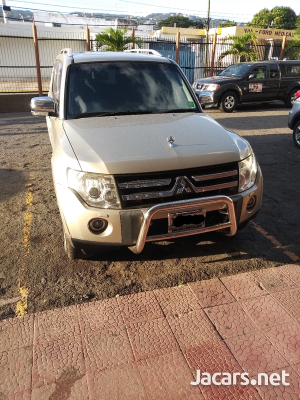 Mitsubishi Pajero 3,0L 2008-8
