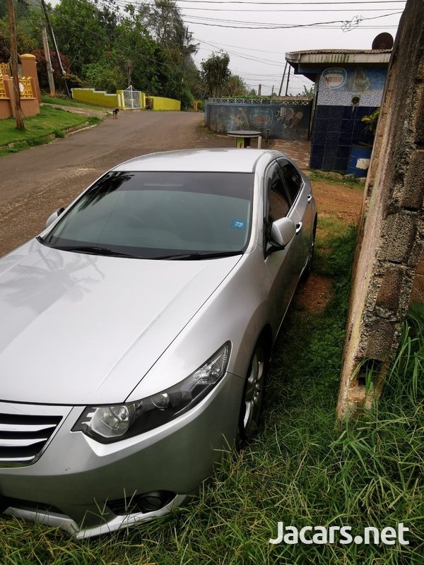Honda Accord 1,8L 2011-1