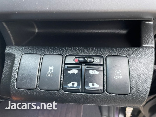 Honda Stepwgn Spada 2,0L 2013-11