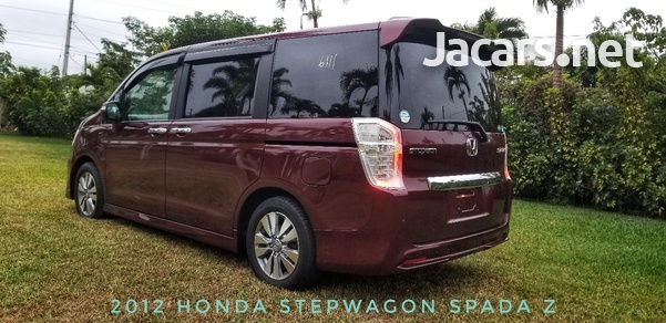 Honda Stepwgn Spada 2,0L 2012-6
