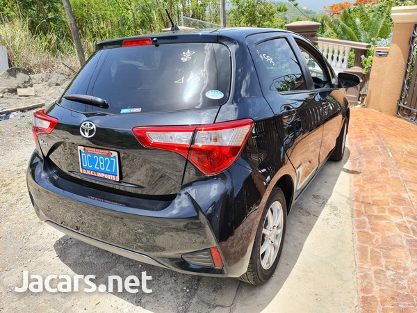 Toyota Vitz 1,0L 2017-1