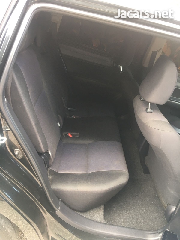 Toyota Fielder 1,5L 2013-10