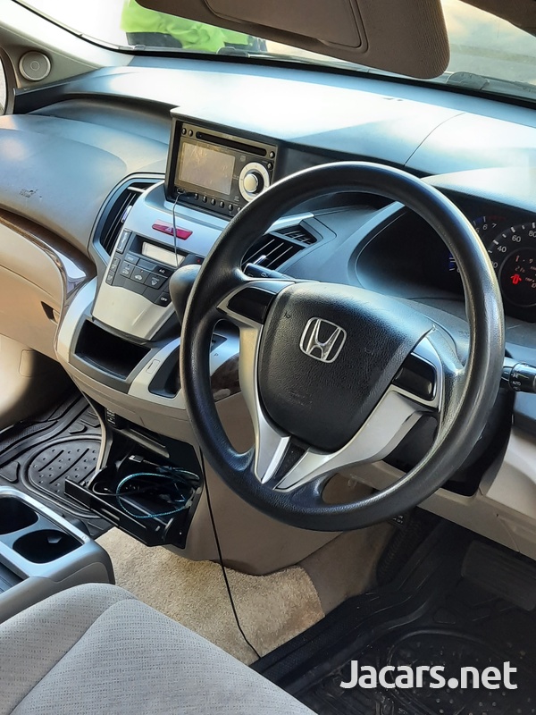Honda Odyssey 2,4L 2012-6