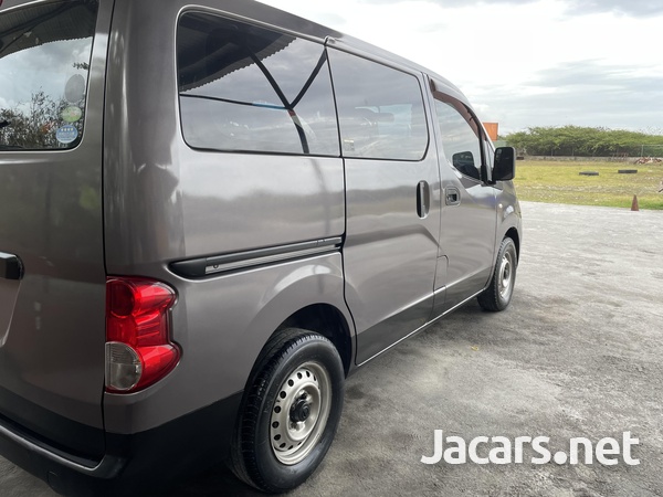 NISSAN NV 200-3