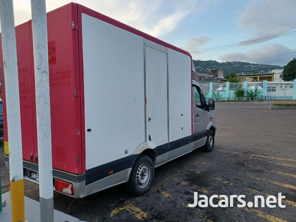 Mercedes Sprinter Box Truck 3.5 Ton-2