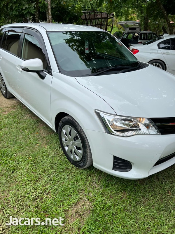 Toyota Fielder 1,5L 2014