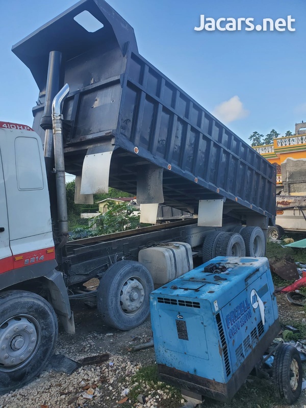 Hino 700, 12-Wheeler Tipper Truck-2