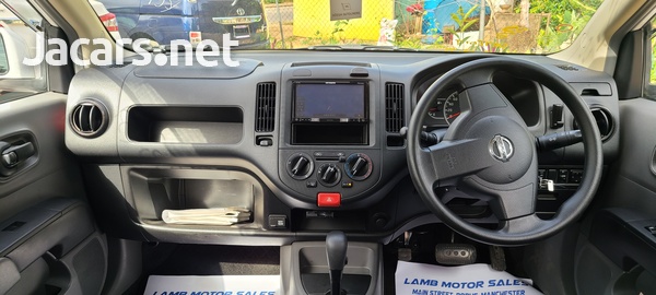 Nissan AD Wagon 1,5L 2017-6