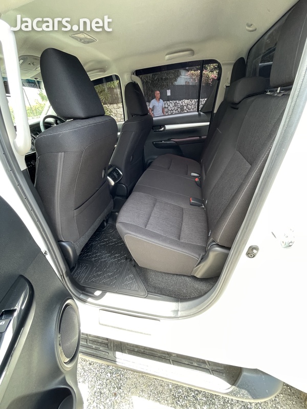 Toyota Hilux 2,8L 2022-8